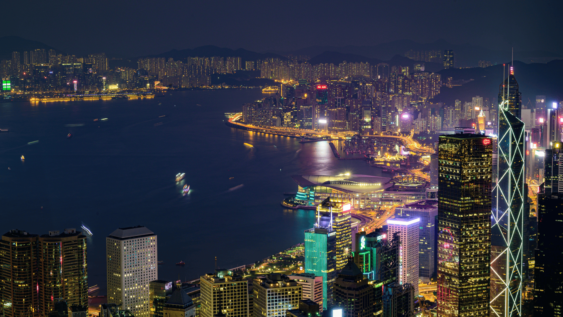 Extraordinary Experiences in Hong Kong